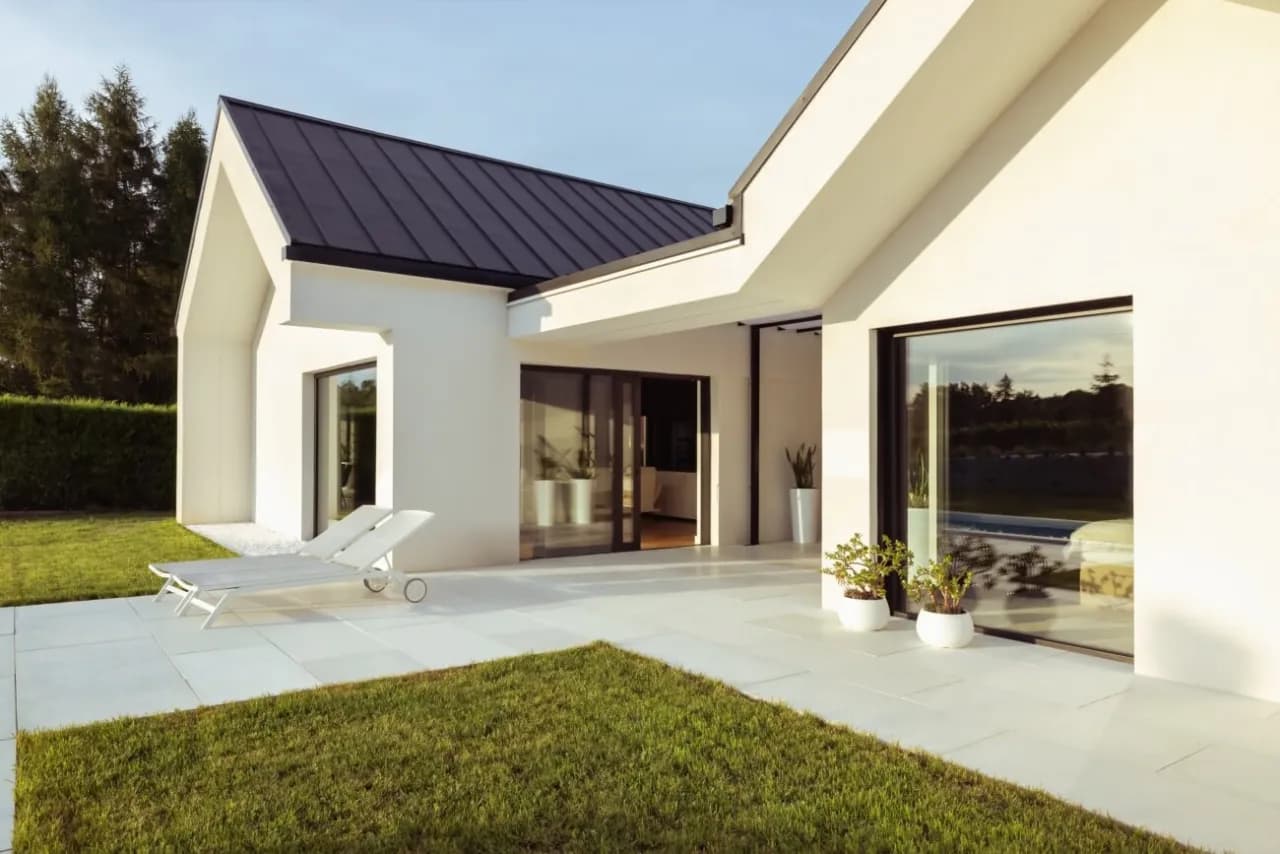 Ile kosztuje budowa domu pasywnego? Poznaj ukryte koszty i oszczędności