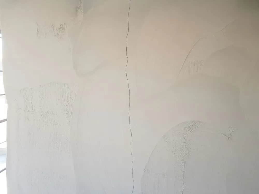 Jaką gładź na tynk gipsowy wybrać, by uniknąć błędów?