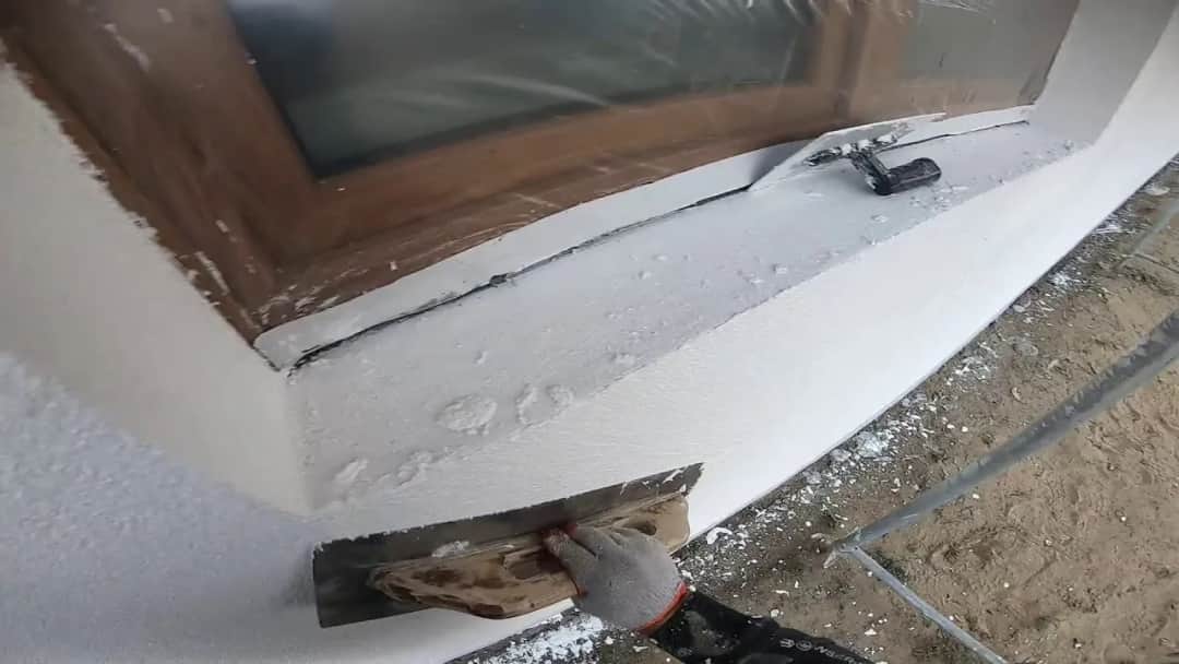 Jaka grubość tynku silikonowego? Kluczowe informacje i wskazówki