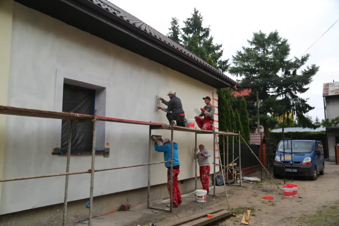 Jak nakładać tynk ozdobny - proste błędy, które musisz unikać