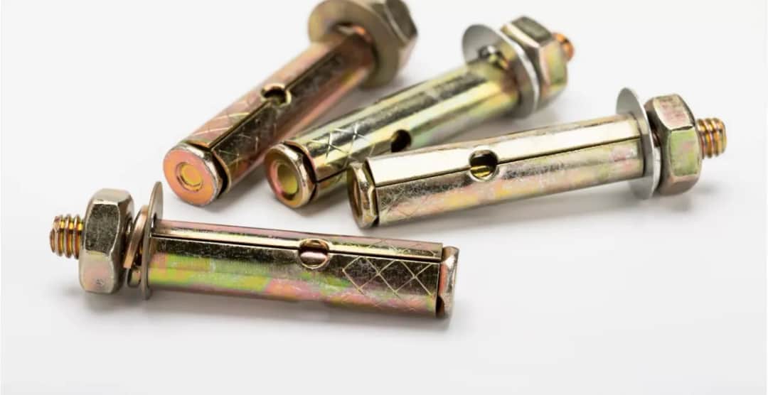 Kotwy – rodzaje, zastosowanie i porady, które ułatwią ci wybór i montaż